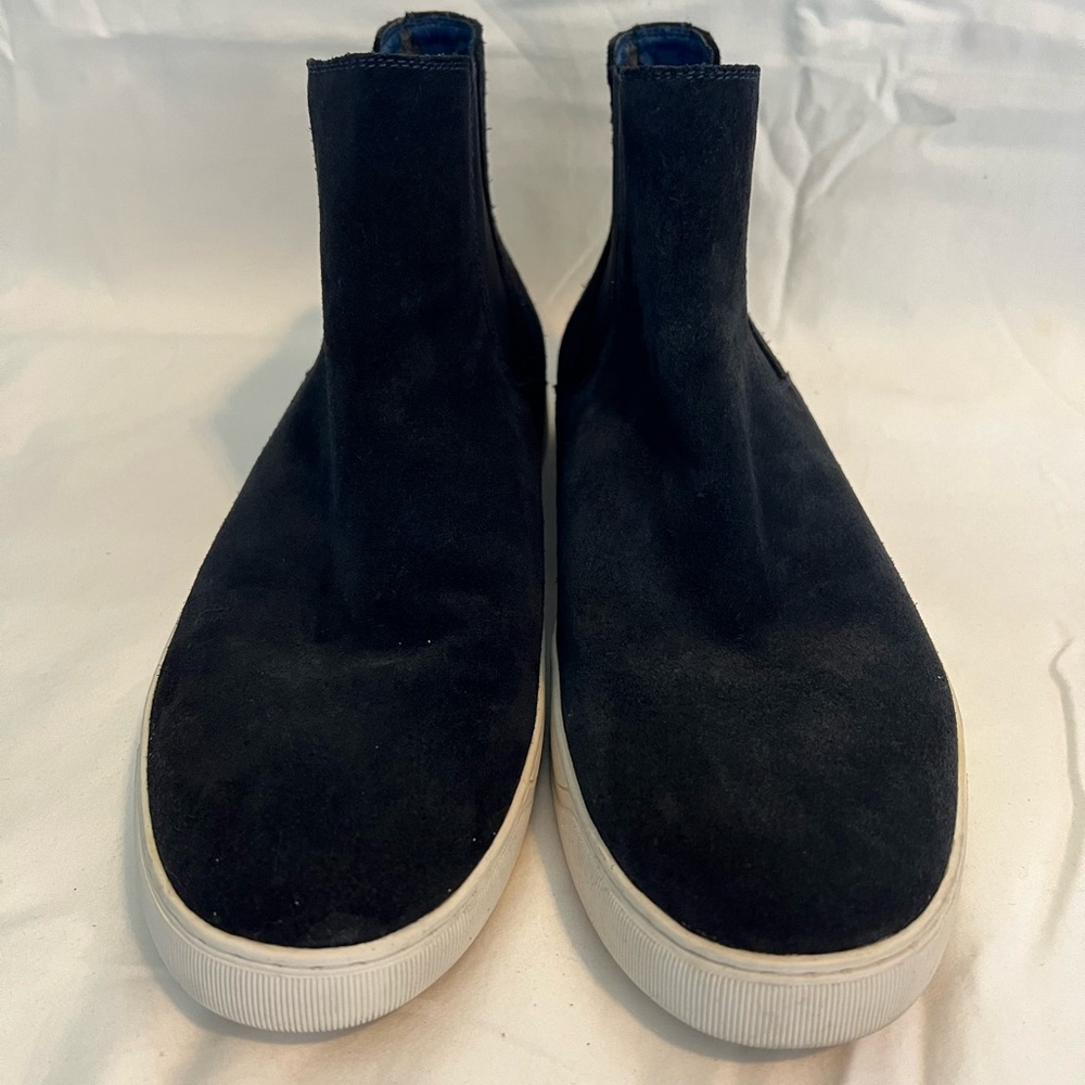 Saks Fifth Avenue Blue Suede Slip On High Top Sneakers Size: 10.5 / 11